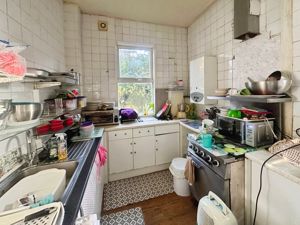 Kitchen- click for photo gallery